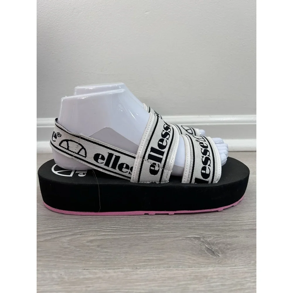 Ellesse giglio text